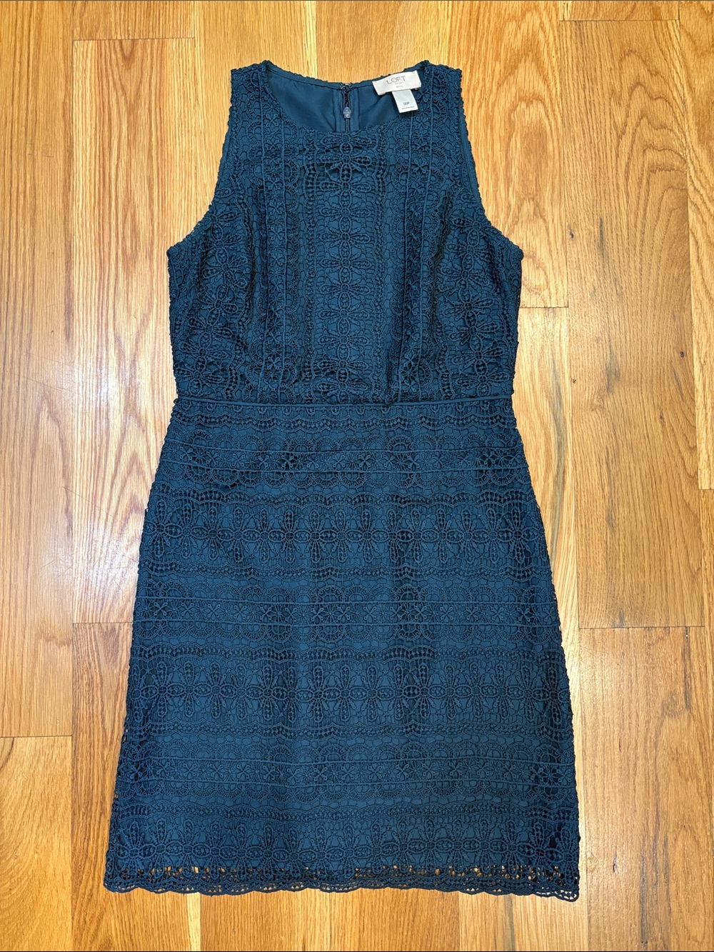 LOFT Lace/Crochet Sleeveless Sheath Dress, Size 00P